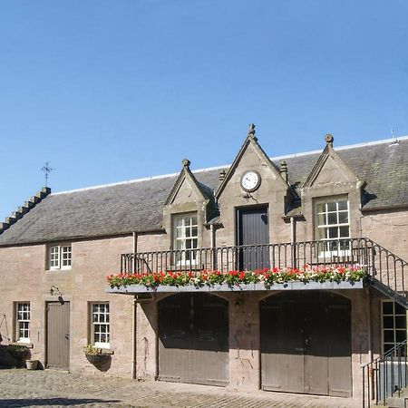 Stable Flat Apartment New Scone Exterior photo